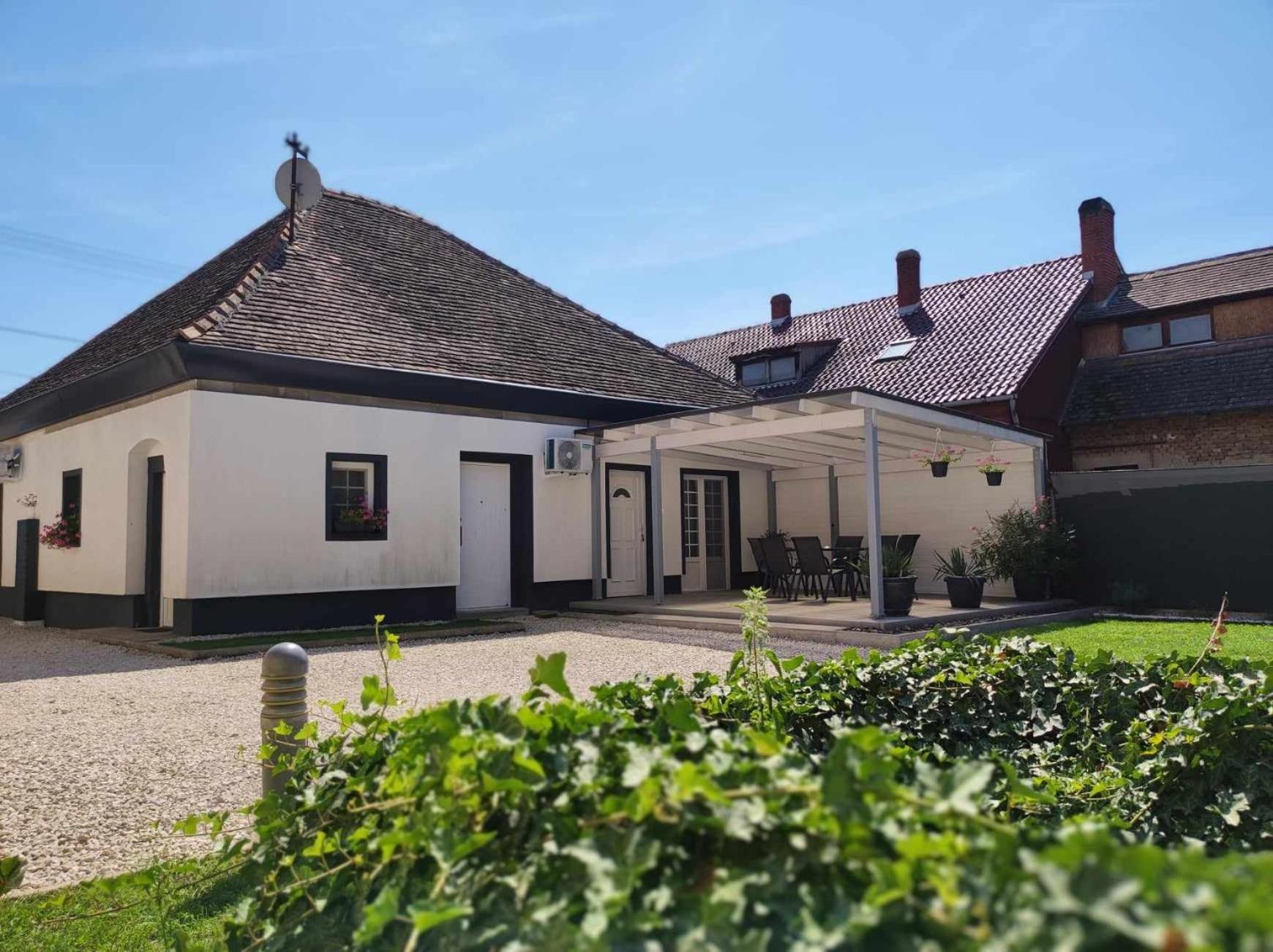 Rókafalvi Vendégház Fertőd Kültér fotó